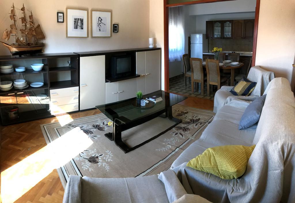 Anka Cozy Apartment Galovac  Buitenkant foto